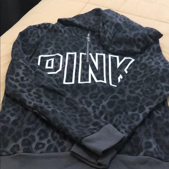 PINK Victoria's Secret Tops - Pretty hoodie